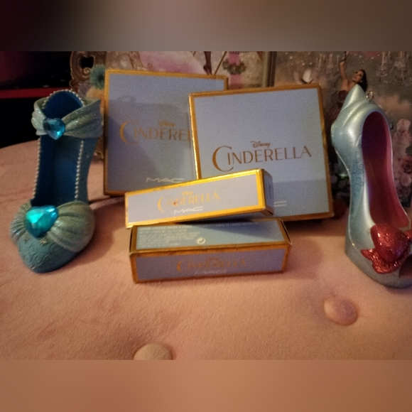 Limited Edition Disney Cinderella collection Mac make up Bundle - Picture 2 of 10